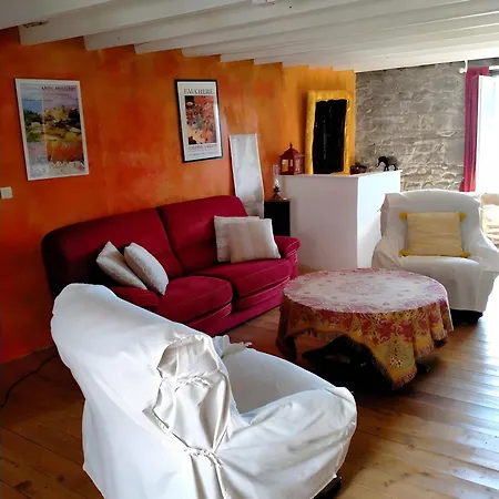 Maisonnette Jardin Ombrage - Volvic Volvic