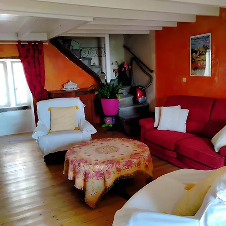 Maisonnette Jardin Ombrage - Volvic Volvic