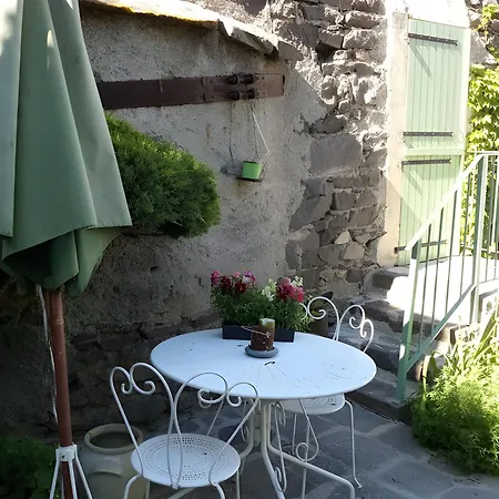 Maisonnette Jardin Ombrage - Volvic Casa de Férias Volvic