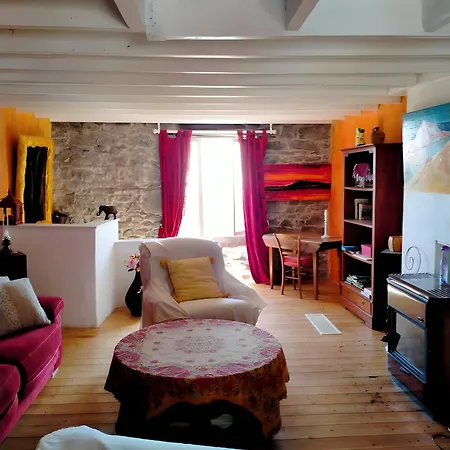 Maisonnette Jardin Ombrage - Volvic Casa de Férias *